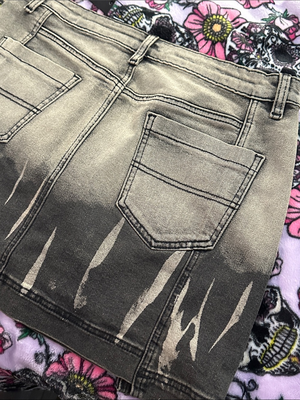Fashion Nova Olive Green Distressed Mini Skirt - Picture 4 of 4